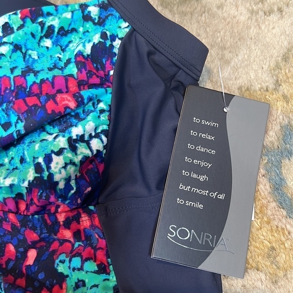 ⭐️NWT,Sonria,-16W, Swimwear Top, Gorgeous Colors,So Slimming & Form Flattering! - Picture 6 of 9